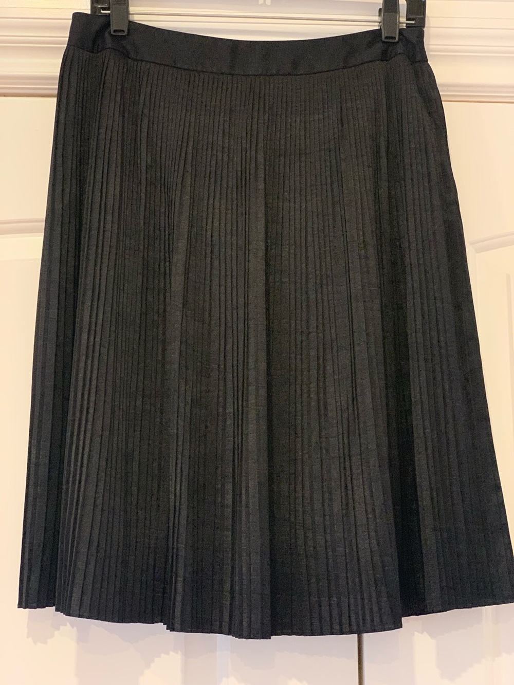Anne Klein Black Pleated Midi Skirt